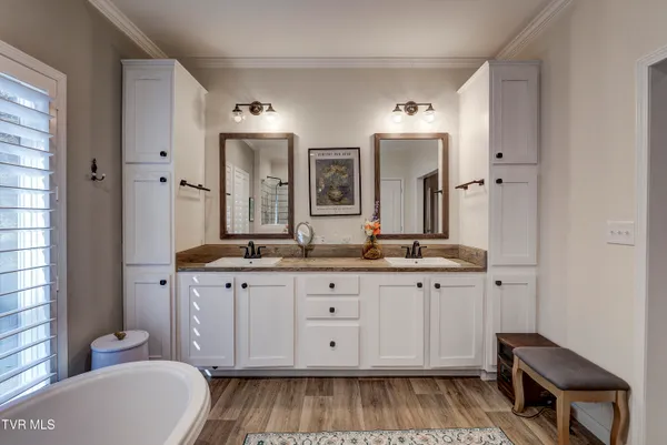 $465,000 | 406 Mathis Road, Flag Pond, TN 37657