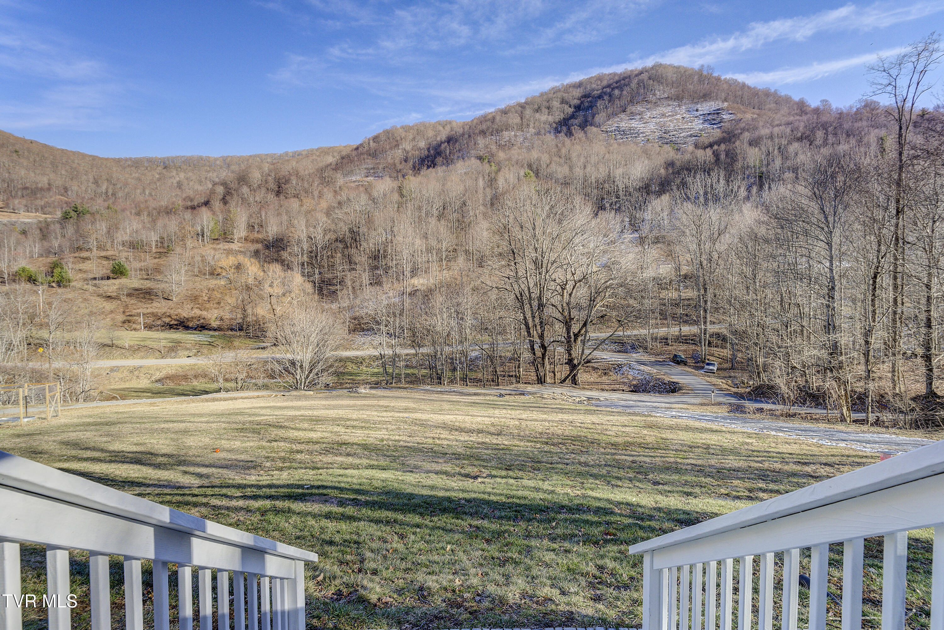 406 Mathis Road Flag Pond, TN 37657 - Photo 4 of 79 Mathis-52