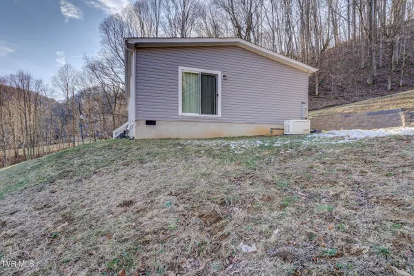 $465,000 | 406 Mathis Road, Flag Pond, TN 37657