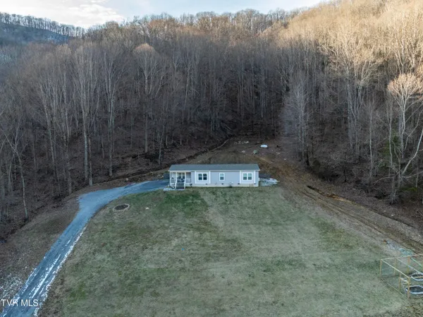 $465,000 | 406 Mathis Road, Flag Pond, TN 37657