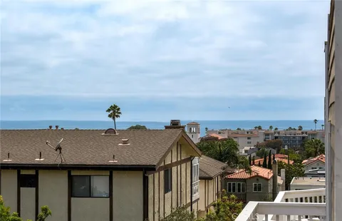 $1,399,000 | 217 South Helberta Avenue, Unit 3, Redondo Beach, CA 90277