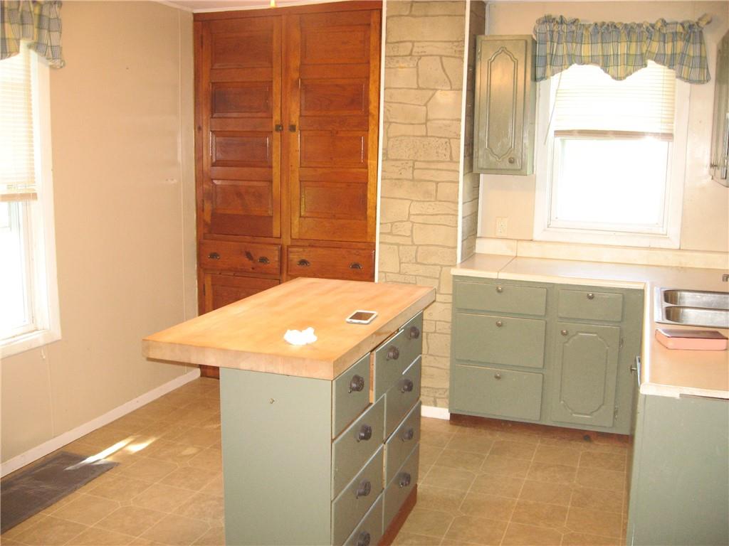 109 White Bridge Road Mount Pleasant, PA 15666 - Photo 6 of 13 Gallery Image 6