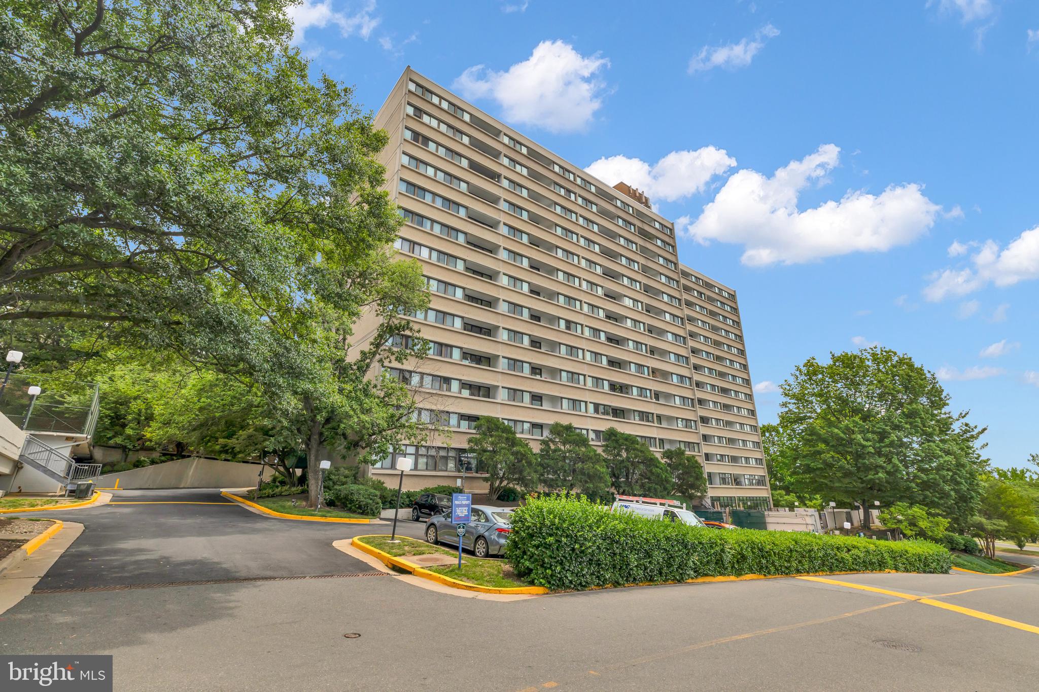 5911 Edsall Road, Unit 803 Alexandria, VA 22304 - Photo 2 of 34