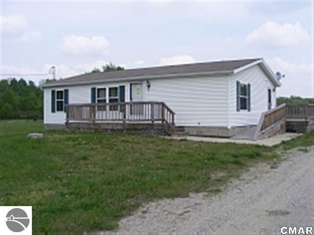 2612 North Pingree Road Alma, MI 48801 - Photo 2 of 14 1767647-1.JPG