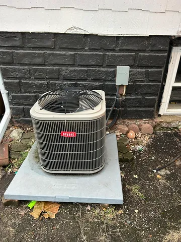 $215,000 | 945 Sard Avenue, Aurora, IL 60506