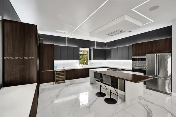 $2,680,000 | 10223 Northwest 75th Terrace, Doral, FL 33178