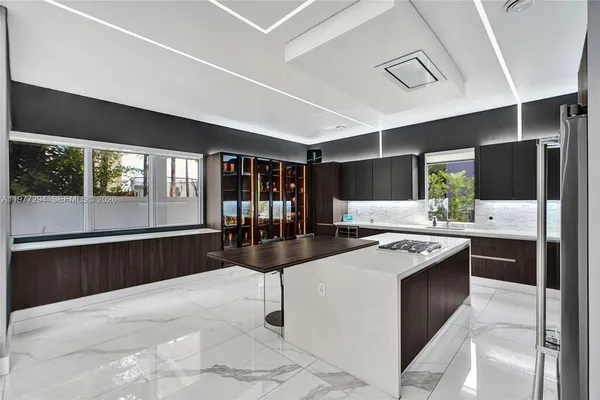 $2,680,000 | 10223 Northwest 75th Terrace, Doral, FL 33178