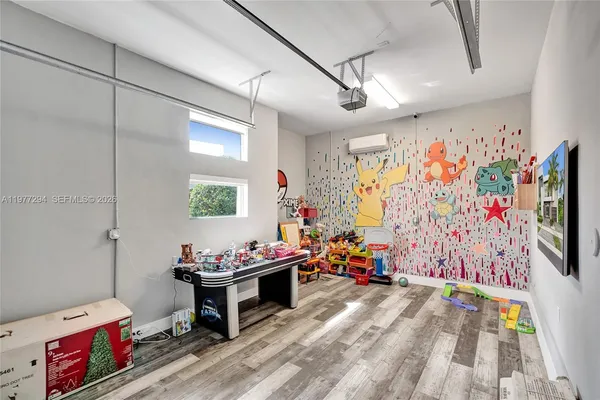 $2,680,000 | 10223 Northwest 75th Terrace, Doral, FL 33178