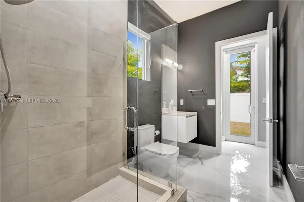 $2,680,000 | 10223 Northwest 75th Terrace, Doral, FL 33178