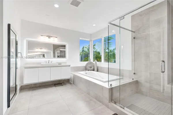 $2,680,000 | 10223 Northwest 75th Terrace, Doral, FL 33178