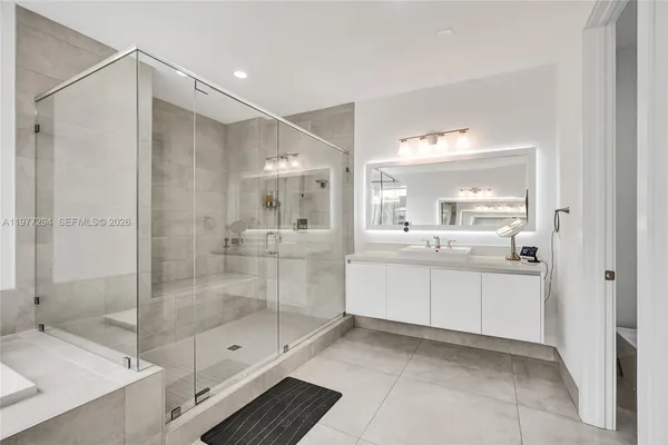 $2,680,000 | 10223 Northwest 75th Terrace, Doral, FL 33178