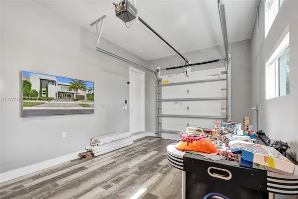 $2,680,000 | 10223 Northwest 75th Terrace, Doral, FL 33178