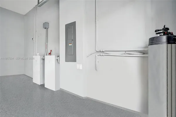 $2,680,000 | 10223 Northwest 75th Terrace, Doral, FL 33178