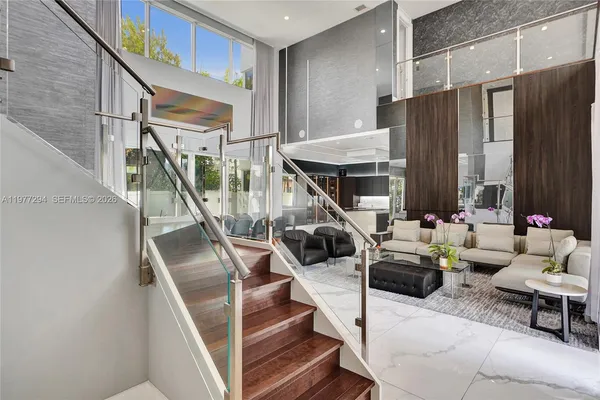 $2,680,000 | 10223 Northwest 75th Terrace, Doral, FL 33178