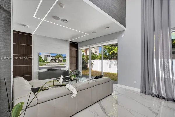 $2,680,000 | 10223 Northwest 75th Terrace, Doral, FL 33178