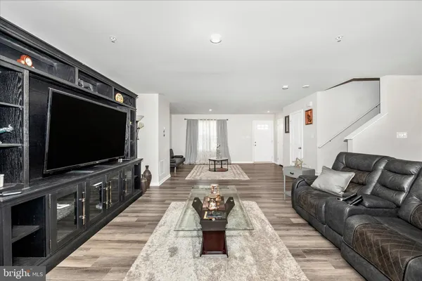 $450,000 | 106 Butterfield Avenue, Taneytown, MD 21787