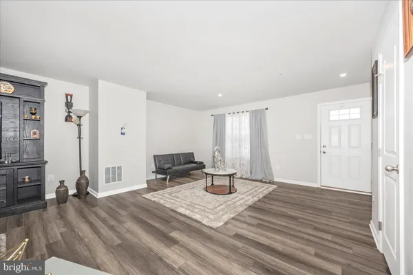 $450,000 | 106 Butterfield Avenue, Taneytown, MD 21787