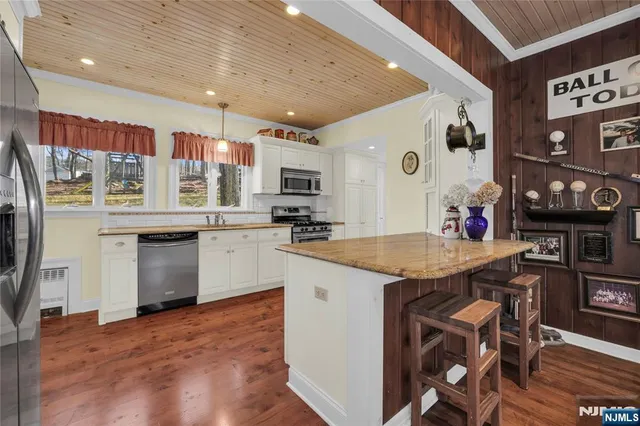 $849,900 | 265 Little Falls Road, Cedar Grove, NJ 07009