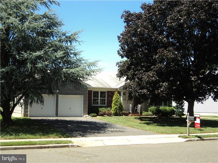 19 Weyburne Road Hamilton Square, NJ 08690 - Photo 2 of 2