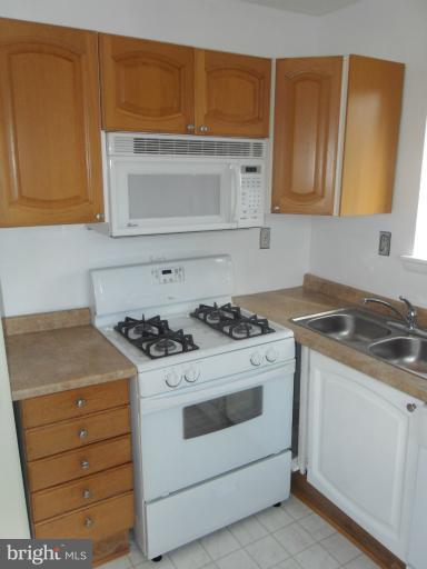 329 Redbud Road Edgewood, MD 21040 - Photo 12 of 15 Kitchen