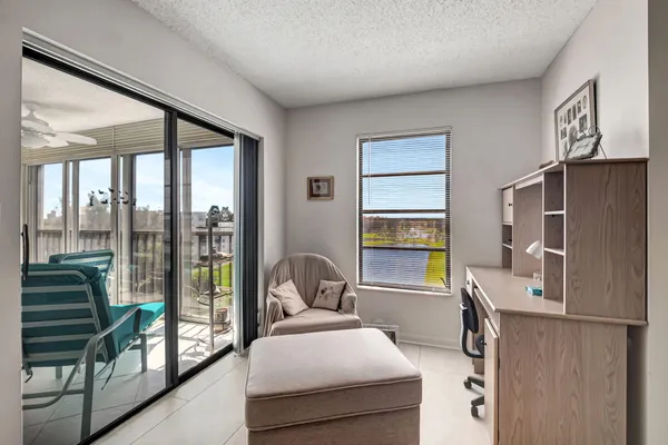$2,500 | 6866 Huntington Lane, Unit 806, Delray Beach, FL 33446