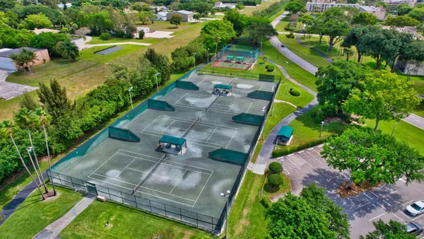 $2,500 | 6866 Huntington Lane, Unit 806, Delray Beach, FL 33446
