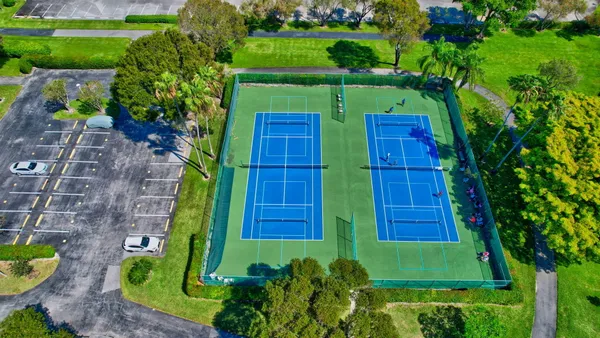 $2,500 | 6866 Huntington Lane, Unit 806, Delray Beach, FL 33446