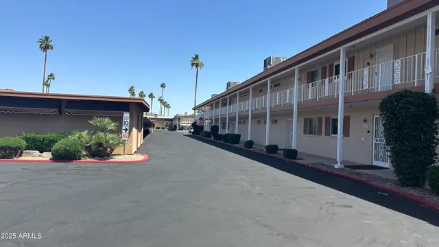 $189,000 | 10810 North Fairway Court West, Sun City, AZ 85351