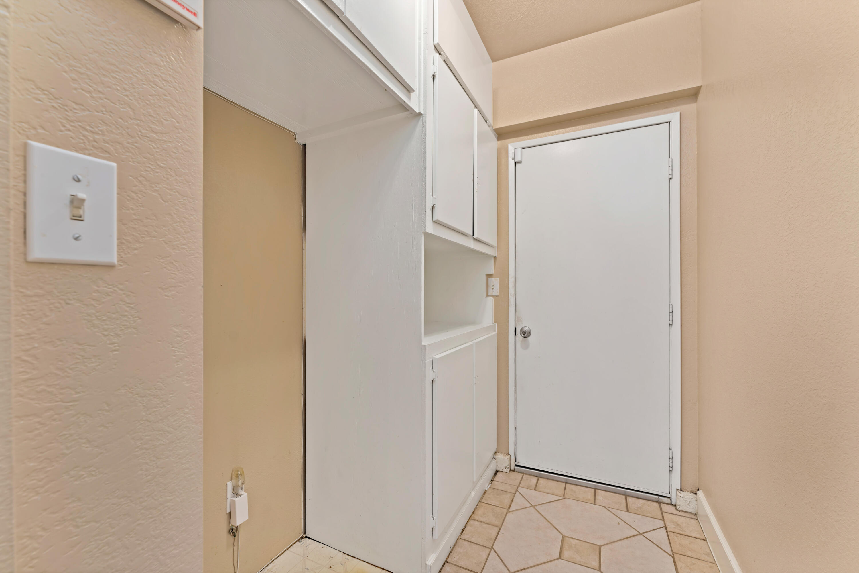 43333 Vineyard Drive Lancaster, CA 93535 - Photo 11 of 31 a view of an empty room