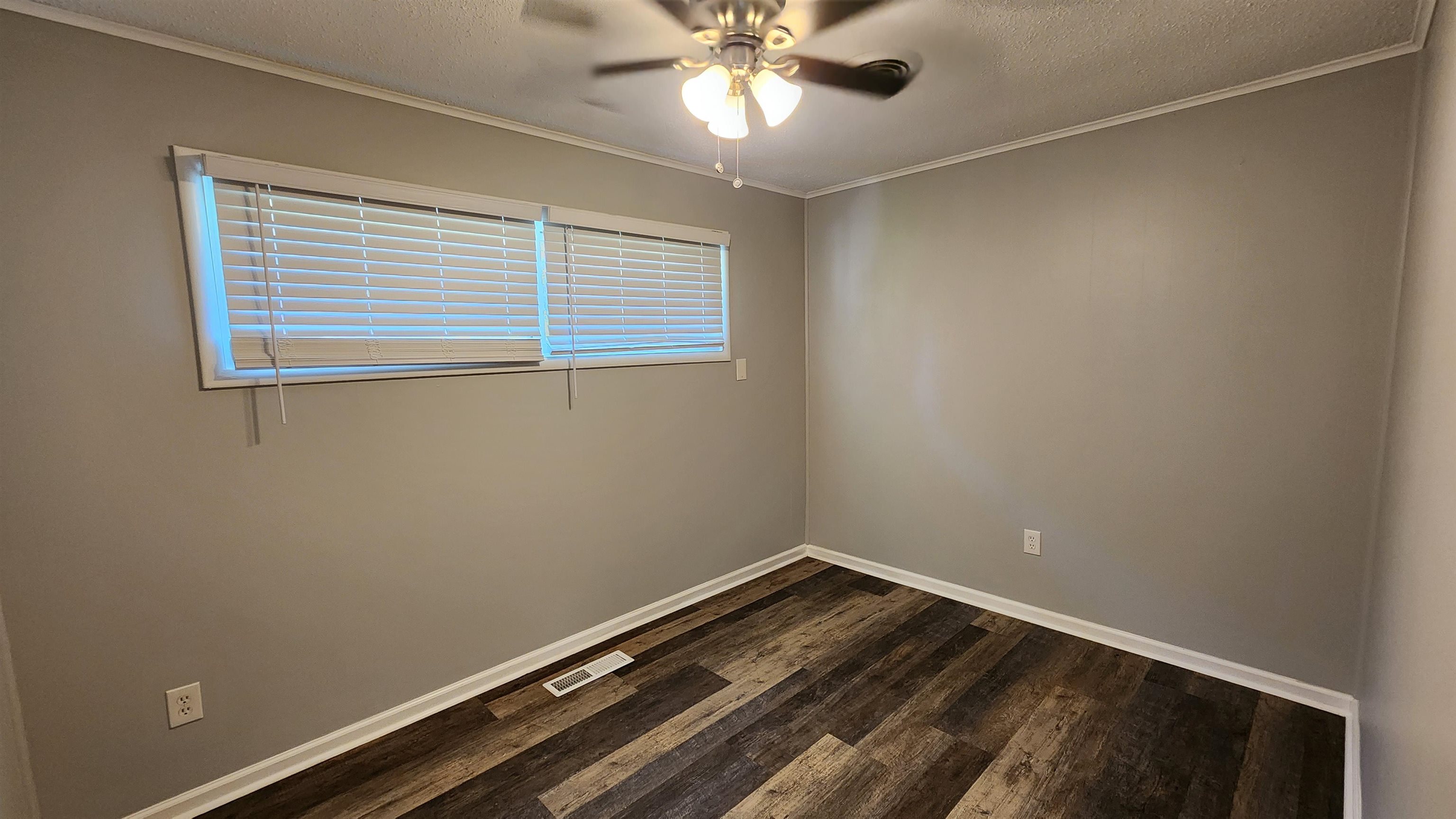 429 Mineral Road Memphis, TN 38120 - Photo 7 of 17