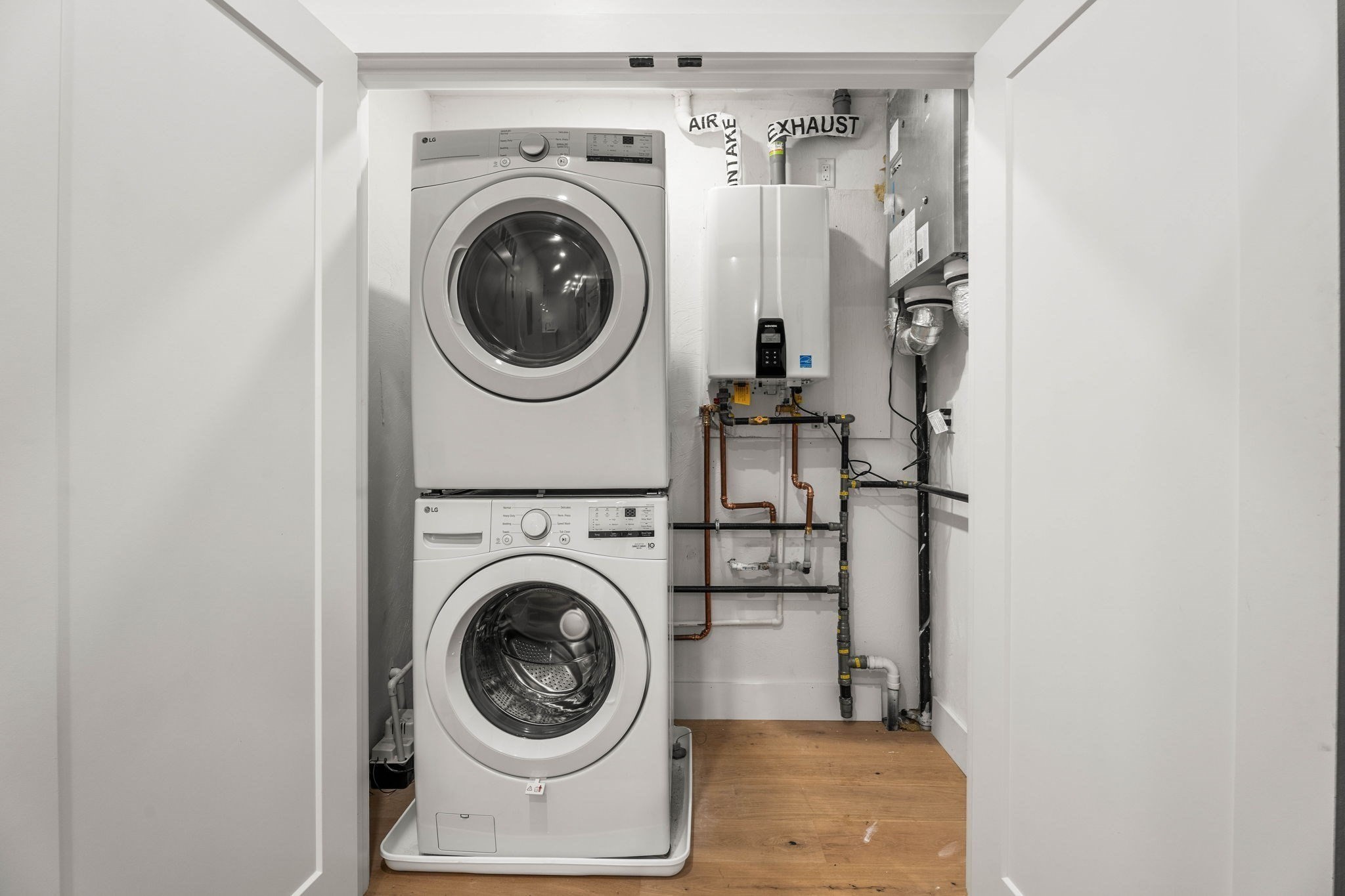 47 Condor Street, Unit 202 Boston, MA 02128 - Photo 10 of 12 Gallery Image 10