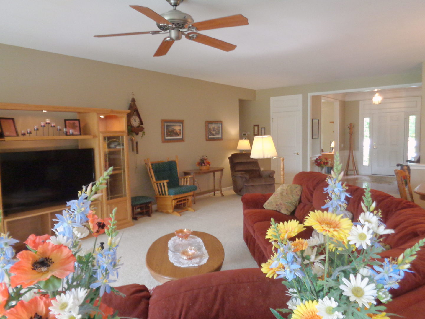 2504 Edgewater Drive Elgin, IL 60124 - Photo 4 of 29