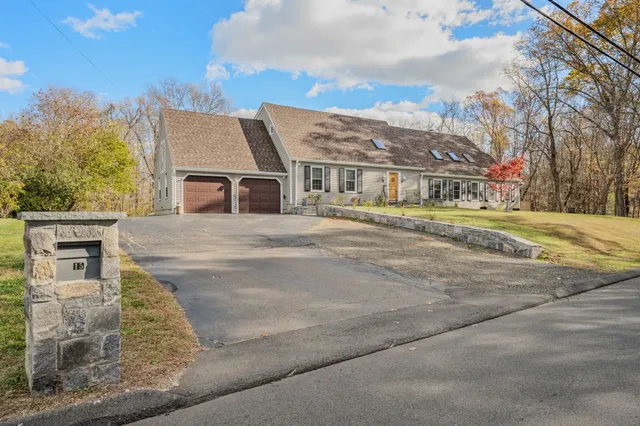 front view of house with a yard