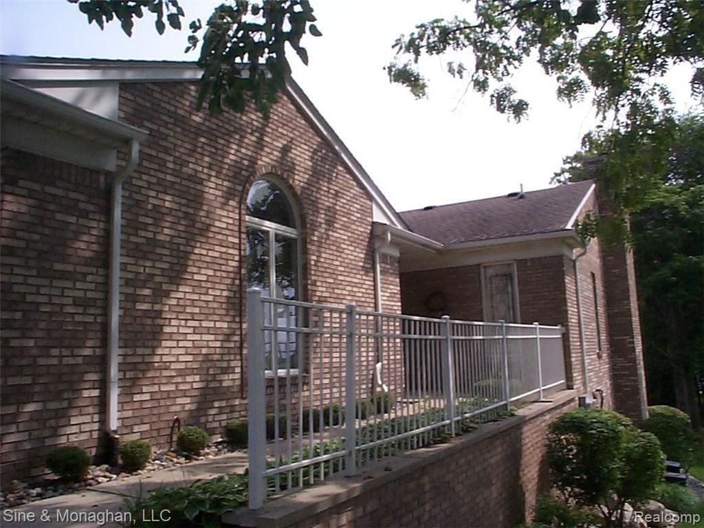 1935 River Road, Unit 23 St. Clair, MI 48079 - Photo 23 of 69 22 Beautiful entry to this unit 1935 River #23.JPG