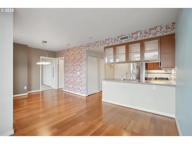 $245,000 | 1500 Southwest 11th Avenue, Unit 1005, Portland, OR 97201