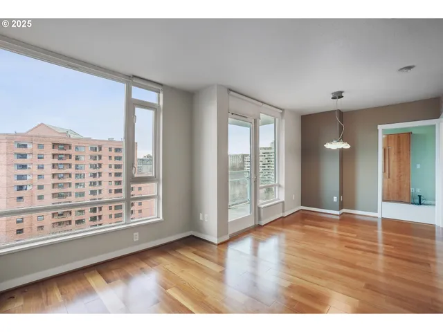 $245,000 | 1500 Southwest 11th Avenue, Unit 1005, Portland, OR 97201