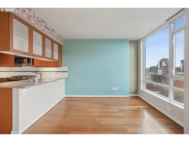 $245,000 | 1500 Southwest 11th Avenue, Unit 1005, Portland, OR 97201