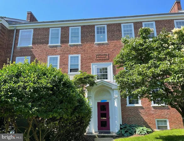 $2,350 | 3856 Porter Street Northwest, Unit D370, Washington, DC 20016
