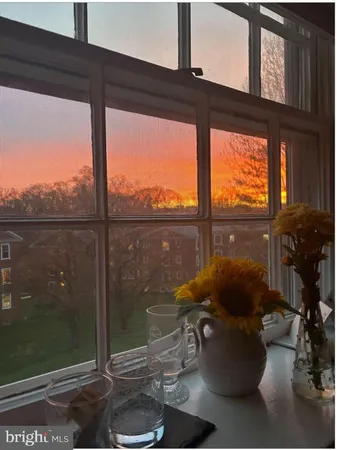 $2,350 | 3856 Porter Street Northwest, Unit D370, Washington, DC 20016