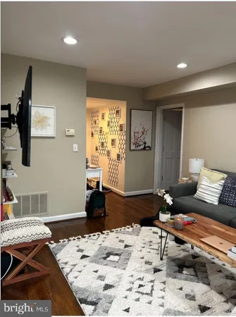 $2,350 | 3856 Porter Street Northwest, Unit D370, Washington, DC 20016