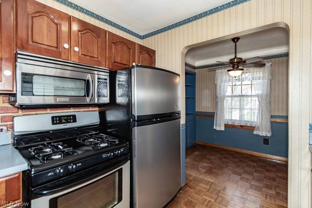 4852 Westbourne Road Cleveland, OH 44124 - Photo 6 of 35