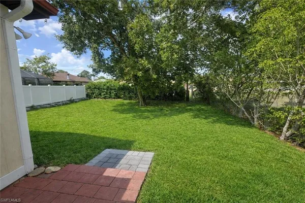 $2,350 | 839 108th Avenue North, Naples, FL 34108