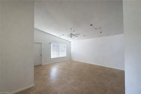 $2,350 | 839 108th Avenue North, Naples, FL 34108