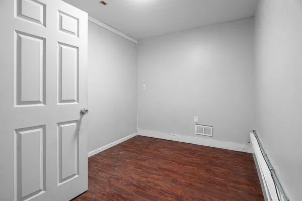 $550,000 | 1040 13th Avenue Southeast, Minneapolis, MN 55414