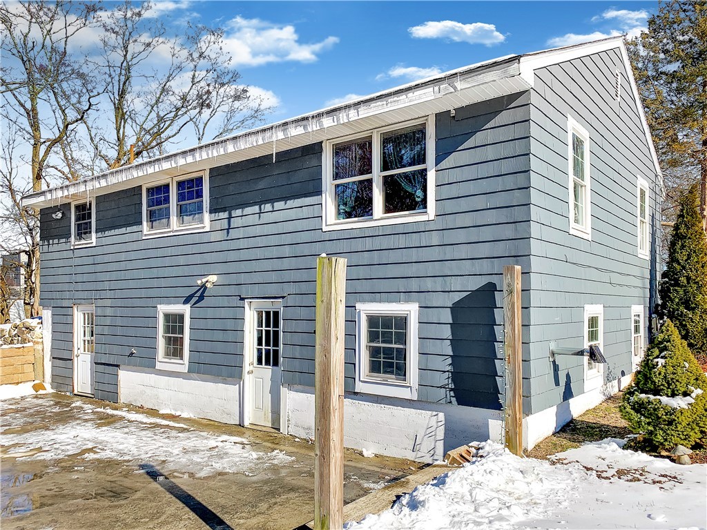 23 Vale Street Warwick, RI 02886 - Photo 14 of 16 Gallery Image 14