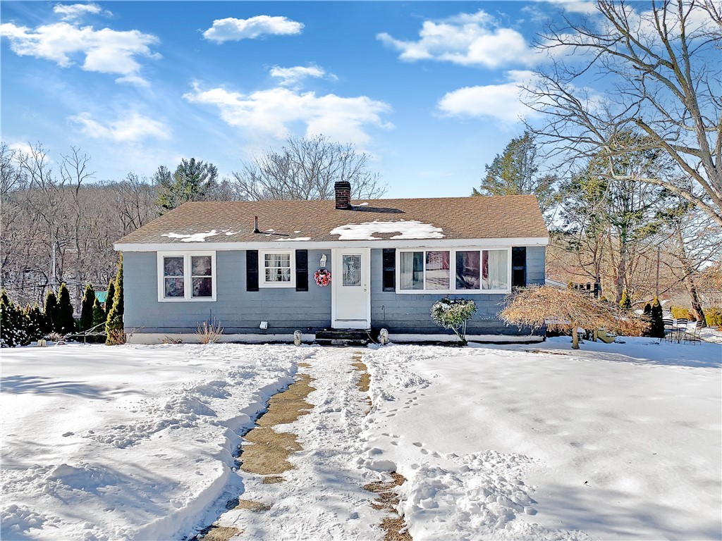 23 Vale Street Warwick, RI 02886 - Photo 2 of 16 Gallery Image 2