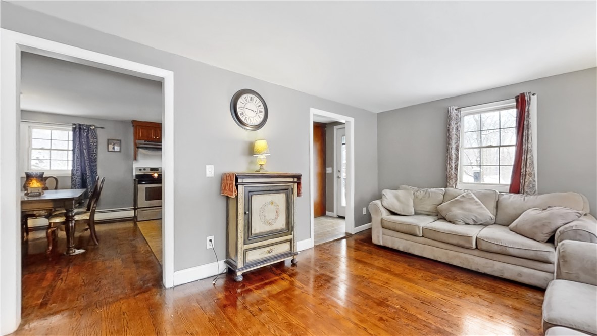23 Vale Street Warwick, RI 02886 - Photo 4 of 16 Gallery Image 4