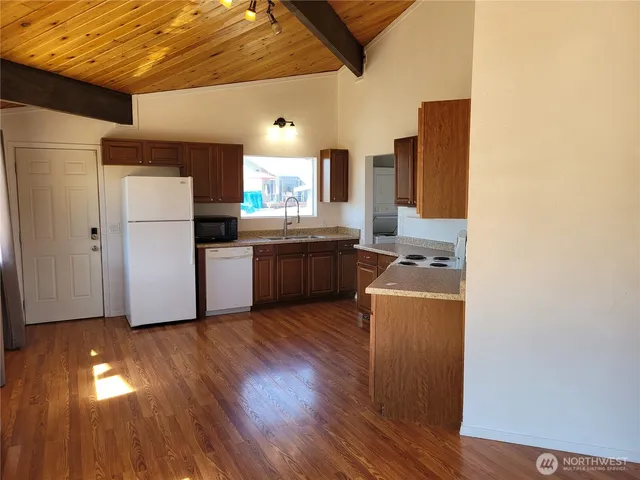 $298,000 | 412 Apple Place, Mattawa, WA 99349