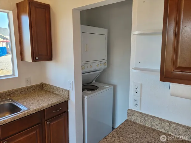 $298,000 | 412 Apple Place, Mattawa, WA 99349