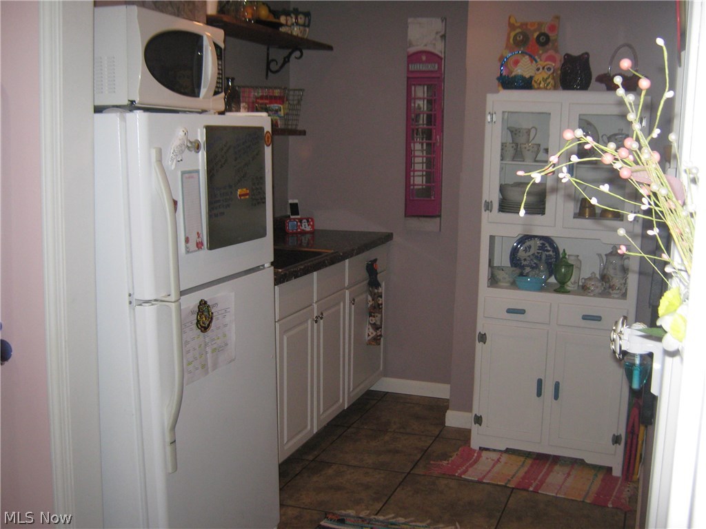572 Cambridge Road Coshocton, OH 43812 - Photo 14 of 14 In Law Suite